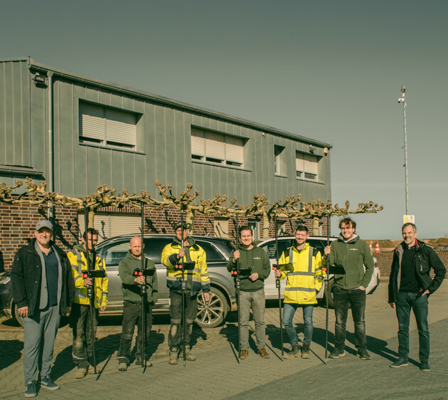 Mitarbeiter von Rhiem und Sohn mit ihren Vermessungslösungen